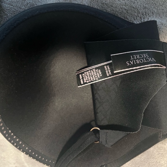 Victoria Secret Very Sexy Black Bra with Gold Polka Dots - Picture 3 of 3